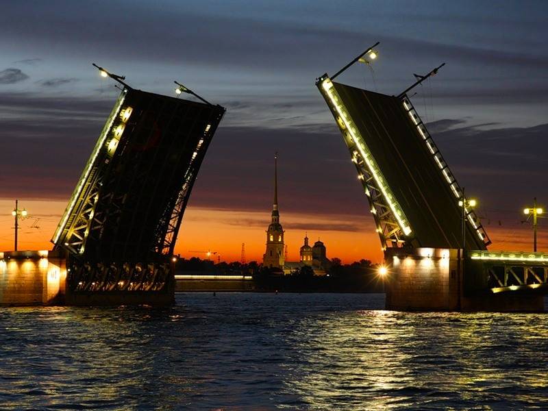 Разведение мостов в Санкт-Петербурге