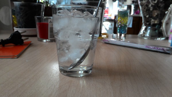 Первый стаканчик самой вкусной и сладкой воды для меня.